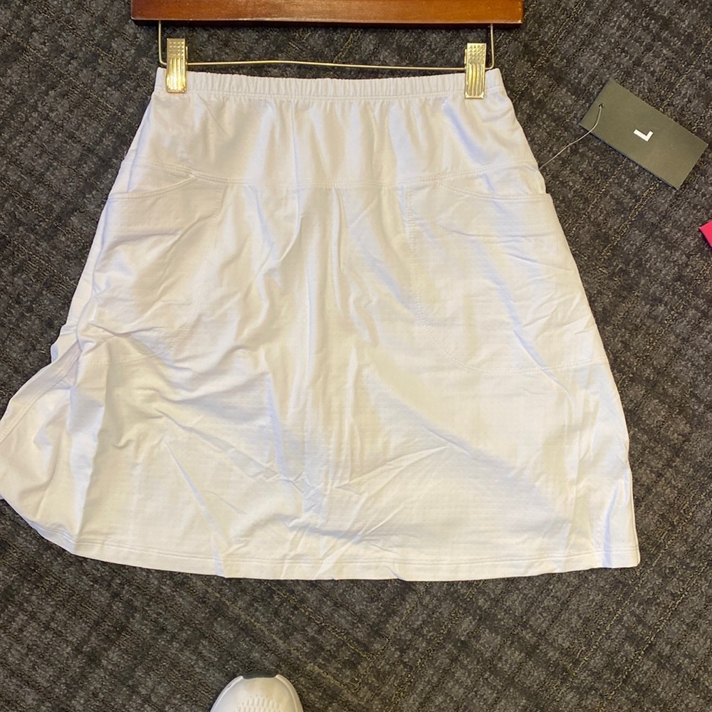 Women’s golf skort
